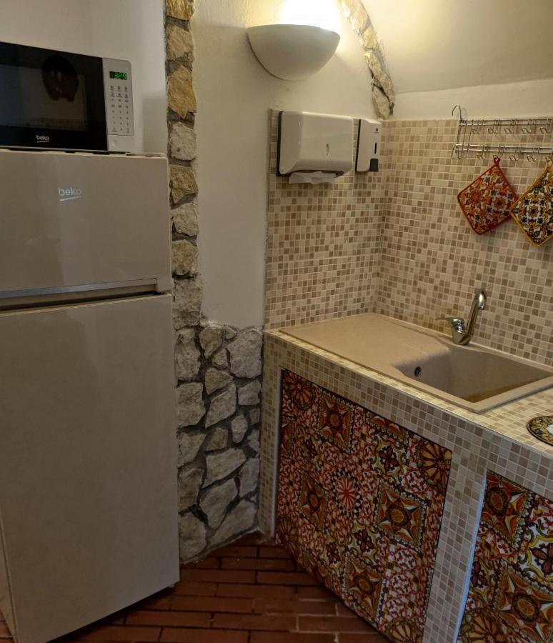 דירות קטאניה La Grotta Di Filomena מראה חיצוני תמונה